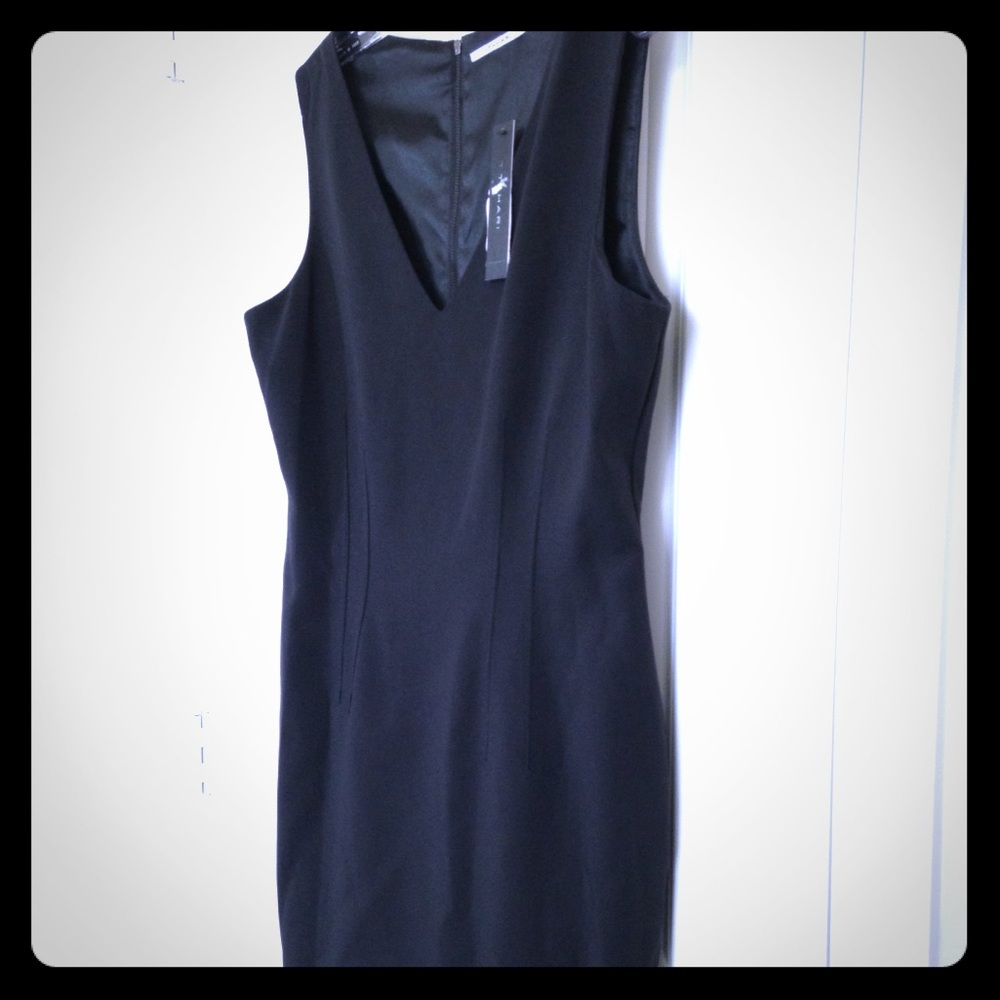 Tahari Black V-neck Sleeveless Dress Sz12 NWT